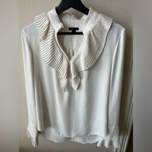 Ann Taylor cute top, like new, barely worn size S